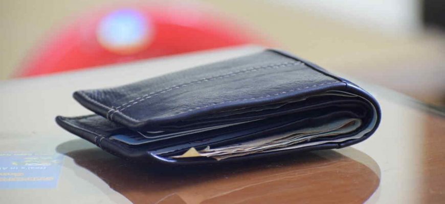 Ve 3. čtvrtletí 2021, se průměrná mzda v ČR, zvýšila o 5,7% na 37 499 Kč. To vypadá zajímavě, nebýt inflace, která byla 4,1% a bude se pravděpodobně i dále zvyšovat. Česká průměrná mzda, je také nižší, než minimální mzda v Německu nebo Rakousku. Srovnávat se můžeme jen s Polskem nebo se Slovenskem.